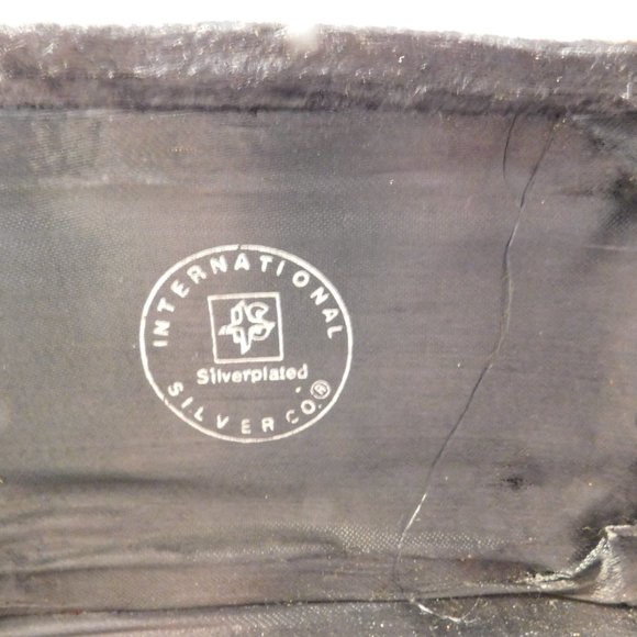 International Silver Company Tray, Creamer & Sugar Bowl in Black Velvet Box - Picture 2 of 12